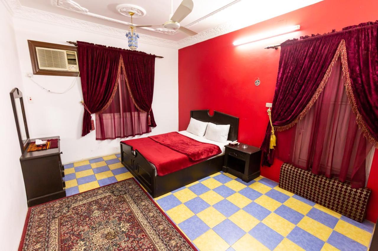 Al Eairy Furnished Apartments - Al Bahah 3 Buitenkant foto