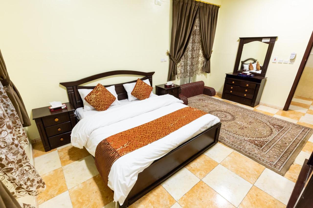 Al Eairy Furnished Apartments - Al Bahah 3 Buitenkant foto
