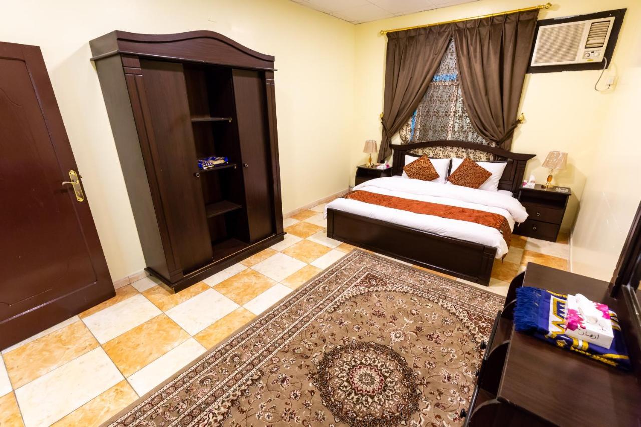 Al Eairy Furnished Apartments - Al Bahah 3 Buitenkant foto
