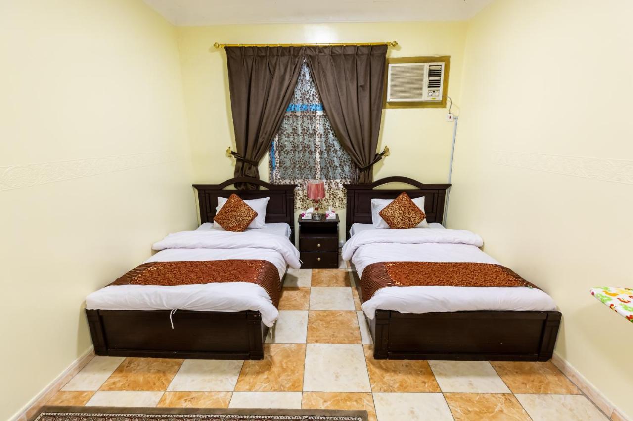 Al Eairy Furnished Apartments - Al Bahah 3 Buitenkant foto