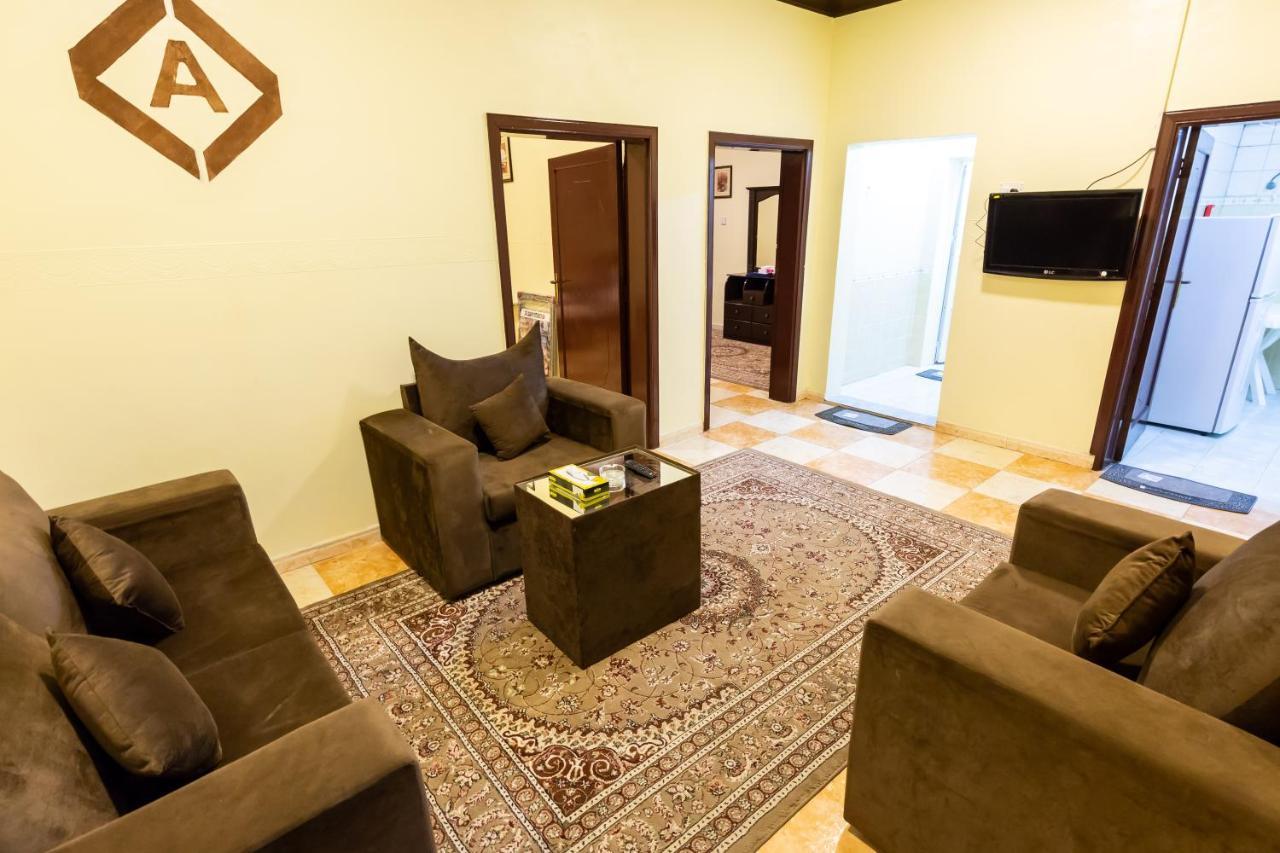 Al Eairy Furnished Apartments - Al Bahah 3 Buitenkant foto
