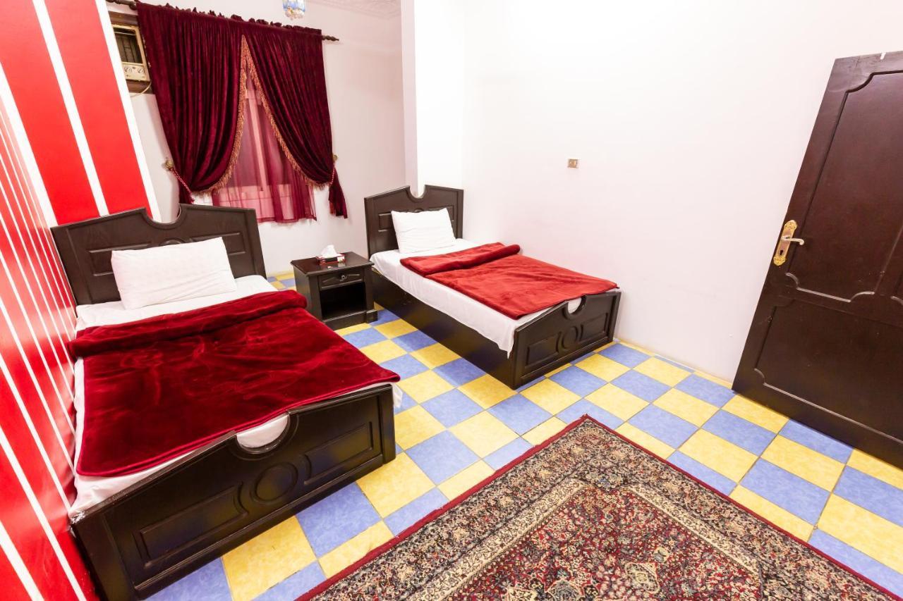 Al Eairy Furnished Apartments - Al Bahah 3 Buitenkant foto