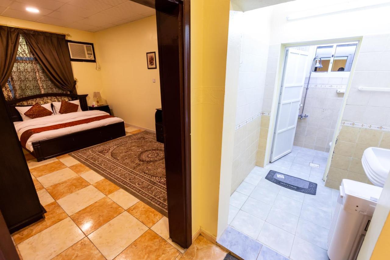 Al Eairy Furnished Apartments - Al Bahah 3 Buitenkant foto